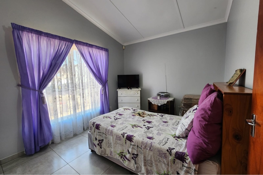 4 Bedroom Property for Sale in Ferreira Town Eastern Cape